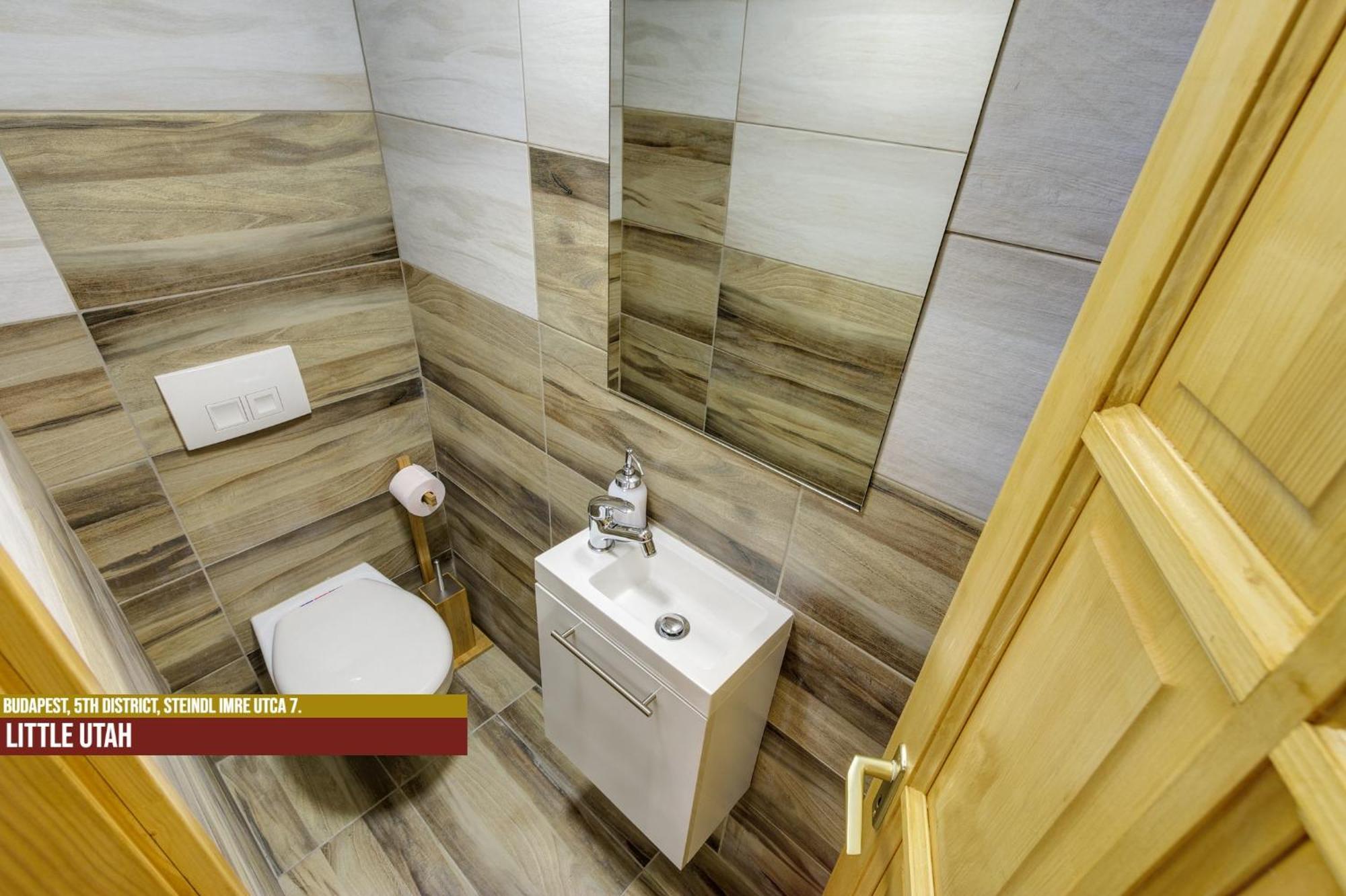 Little Americas Parliament Apartments Budapest Luaran gambar