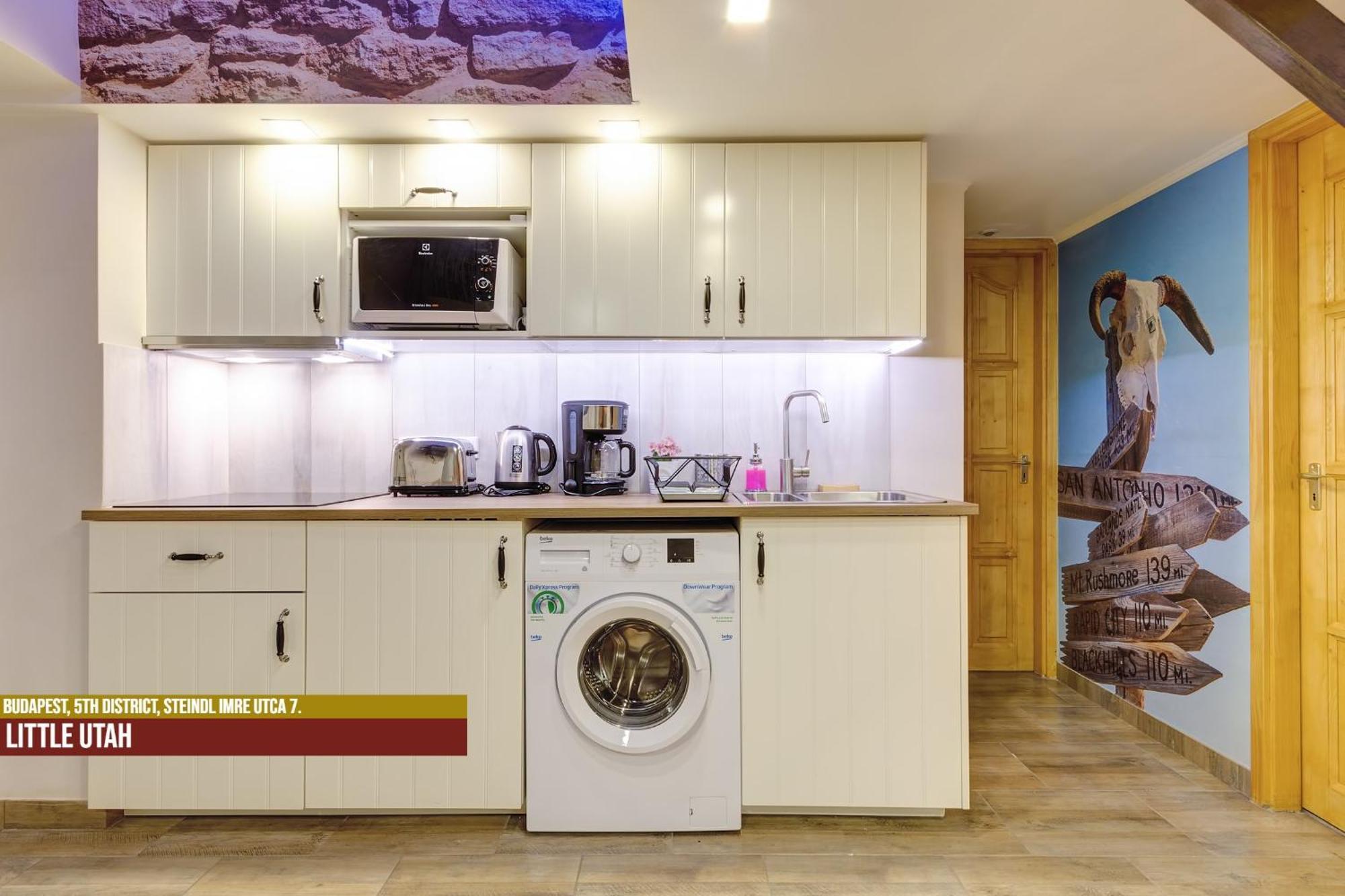 Little Americas Parliament Apartments Budapest Luaran gambar