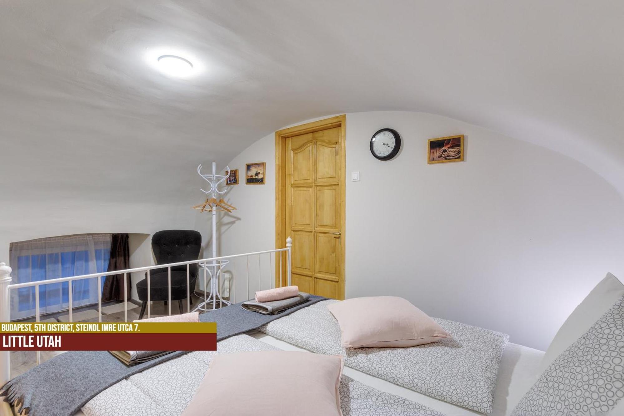 Little Americas Parliament Apartments Budapest Luaran gambar